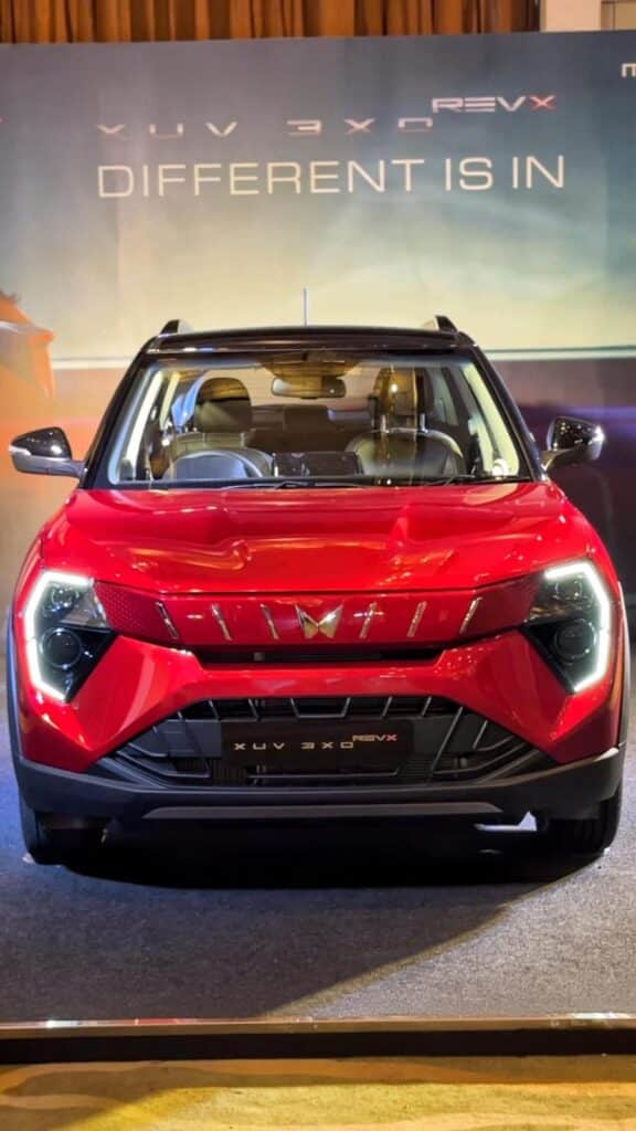 Mahindra XUV3XO REVX