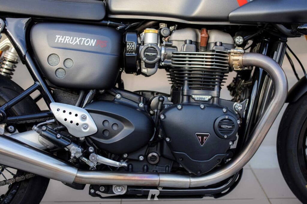 Triumph Thruxton 400