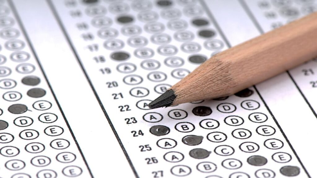 LIC AAO Admit Card 2025