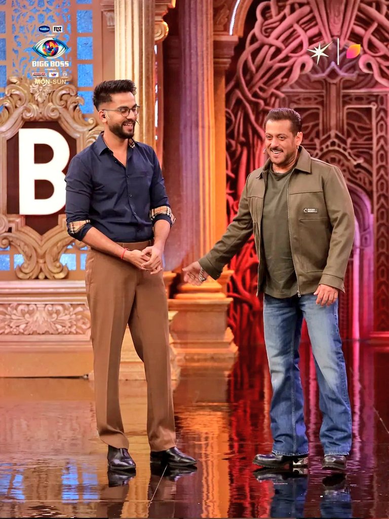Bigg Boss 19 Live